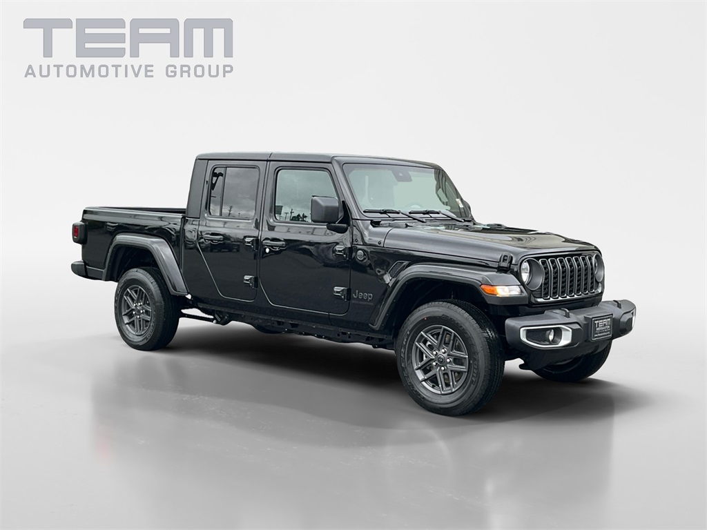 2025 Jeep Gladiator Sport S's photo