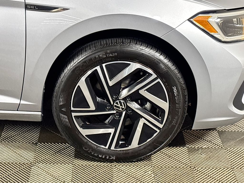 2023 Volkswagen Jetta 1.5T SEL photo 22