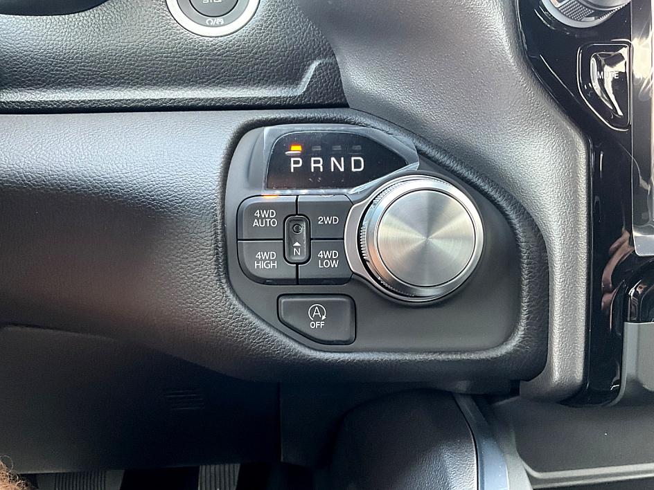 2026 Ram 1500 Laramie photo 18