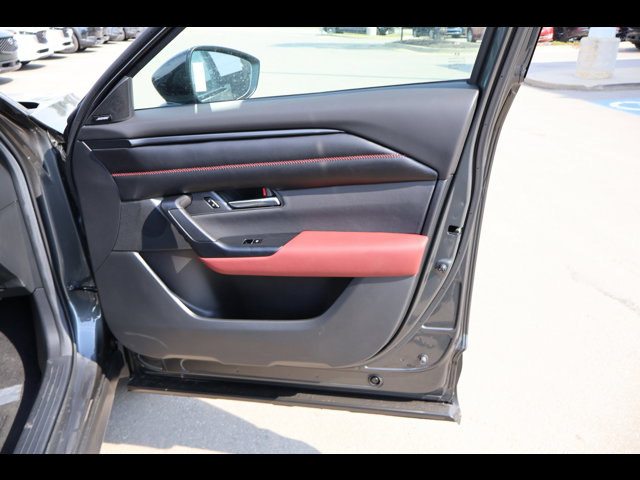 2025 Mazda CX-50 Premium Plus photo 9