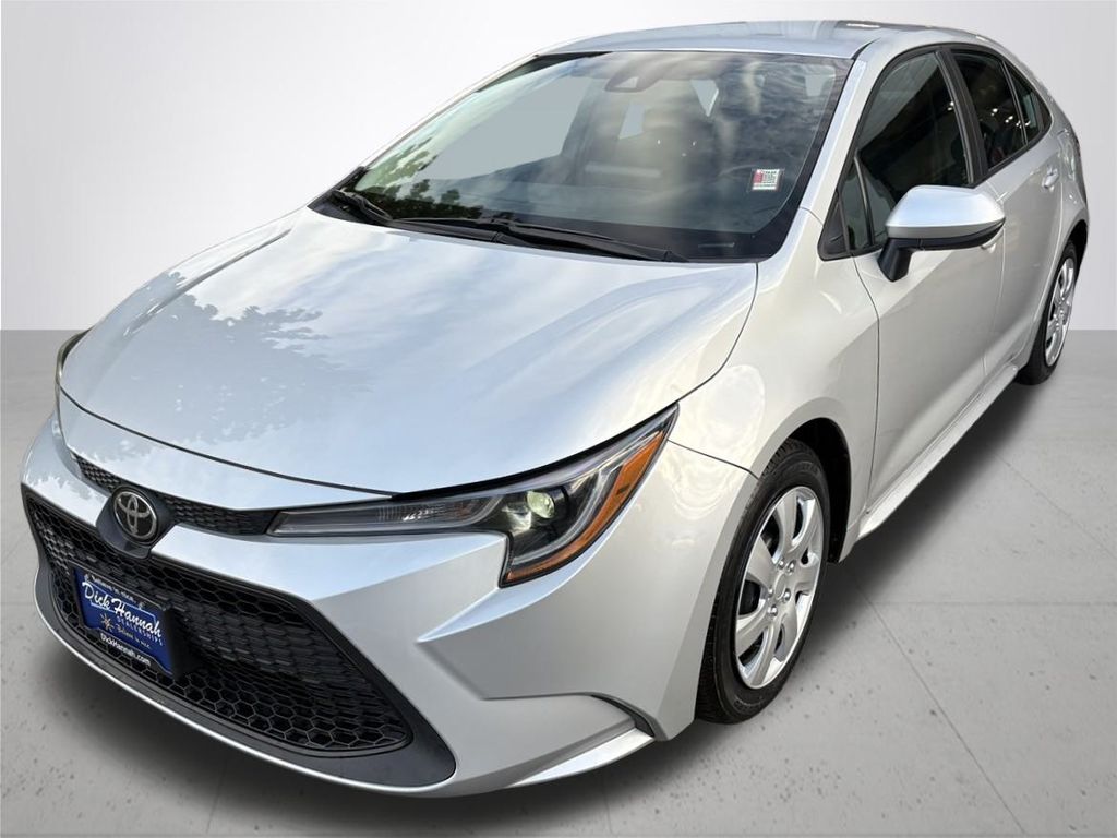 2022 Toyota Corolla LE photo 2