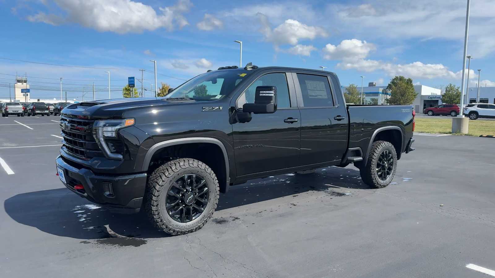 2026 Chevrolet Silverado 2500HD LT photo 4