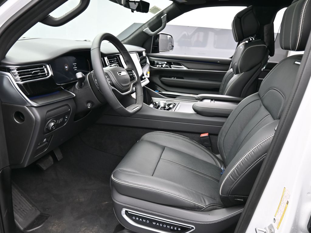 2024 Jeep Grand Wagoneer L II photo 3