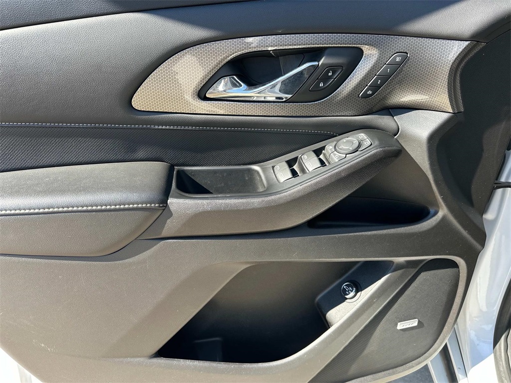 2023 Chevrolet Traverse Premier photo 13
