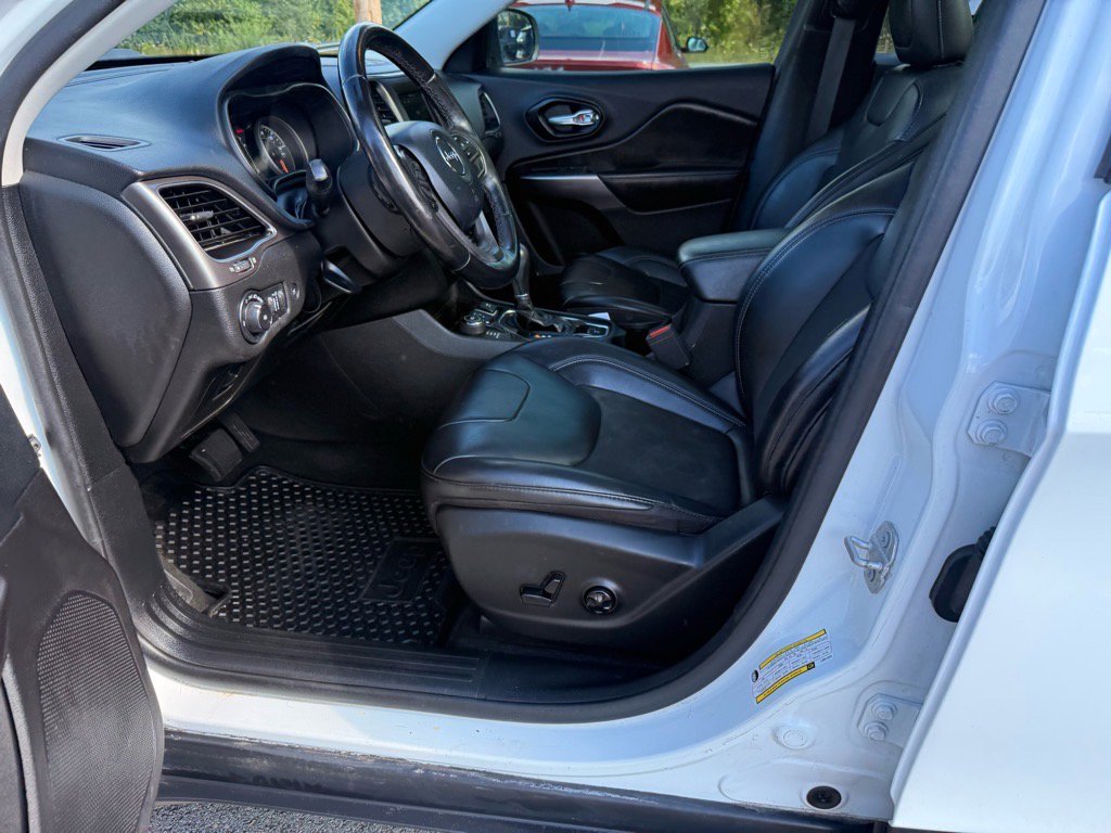 2020 Jeep Cherokee Latitude photo 10
