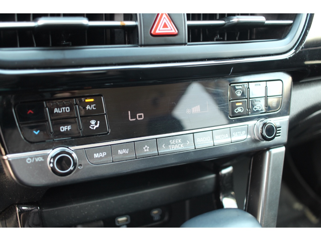 2024 Kia Seltos X-Line photo 16