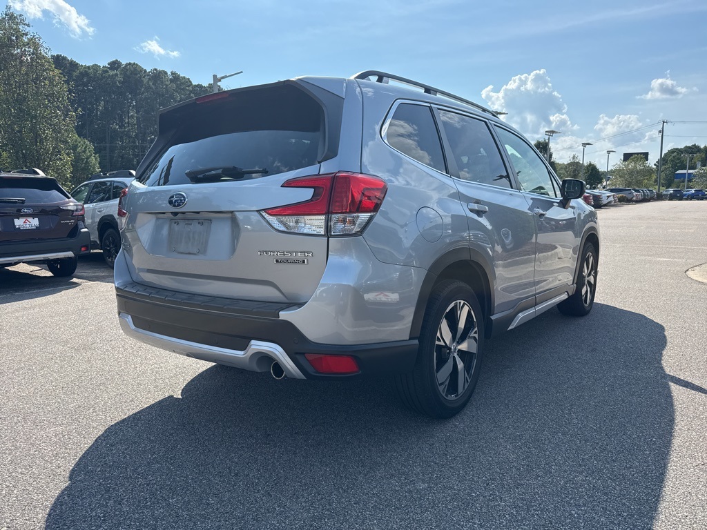 2020 Subaru Forester Touring photo 4