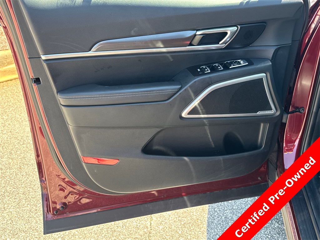 2024 Kia Telluride S photo 9