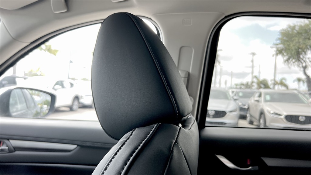 2025 Mazda CX-5 2.5 Select photo 15