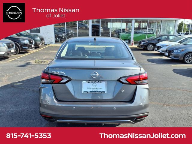 2025 Nissan Versa 1.6 S photo 2