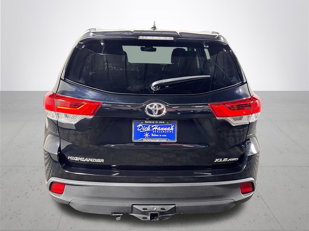 2019 Toyota Highlander XLE photo 6