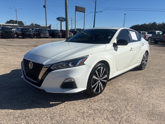 2022 Nissan Altima 2.5 SR photo 3