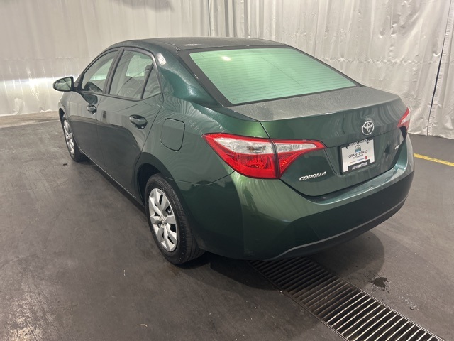 2016 Toyota Corolla LE photo 5