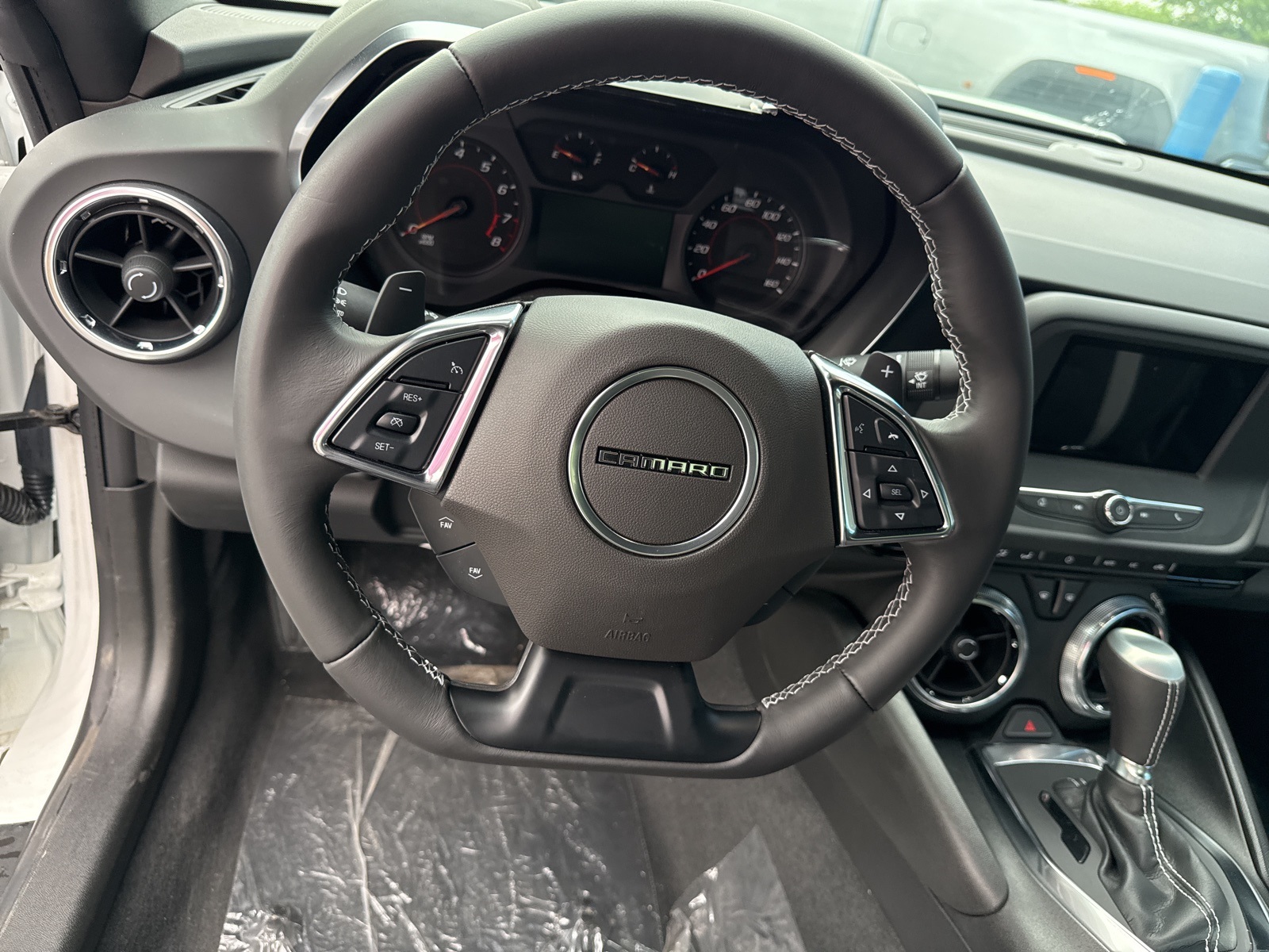 2024 Chevrolet Camaro 1LT photo 17
