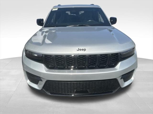 2025 Jeep Grand Cherokee Altitude X photo 11