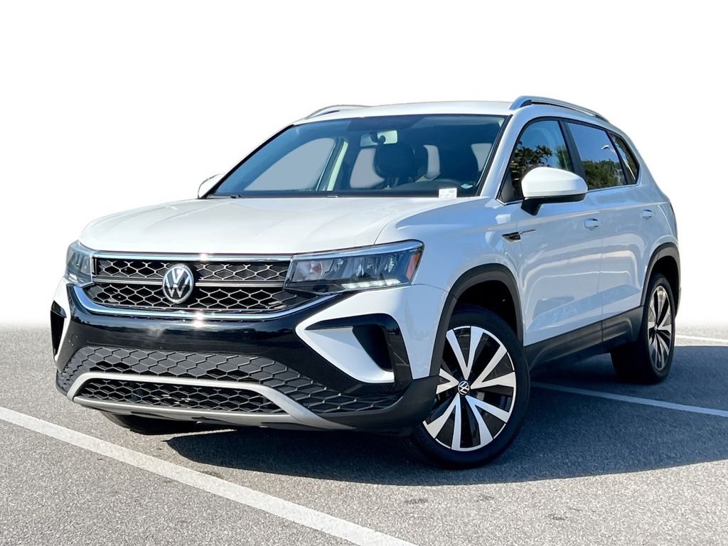 2022 Volkswagen Taos SE's photo