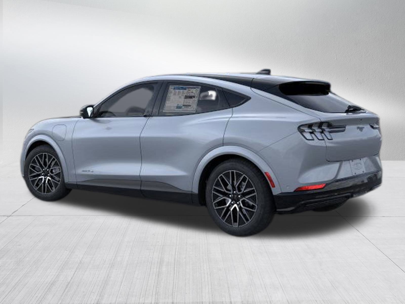 2025 Ford Mustang Mach-E Premium photo 4