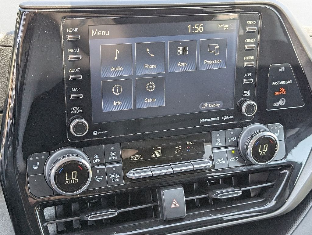 2022 Toyota Highlander XLE photo 28