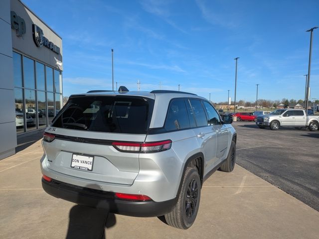 2025 Jeep Grand Cherokee Altitude X photo 3