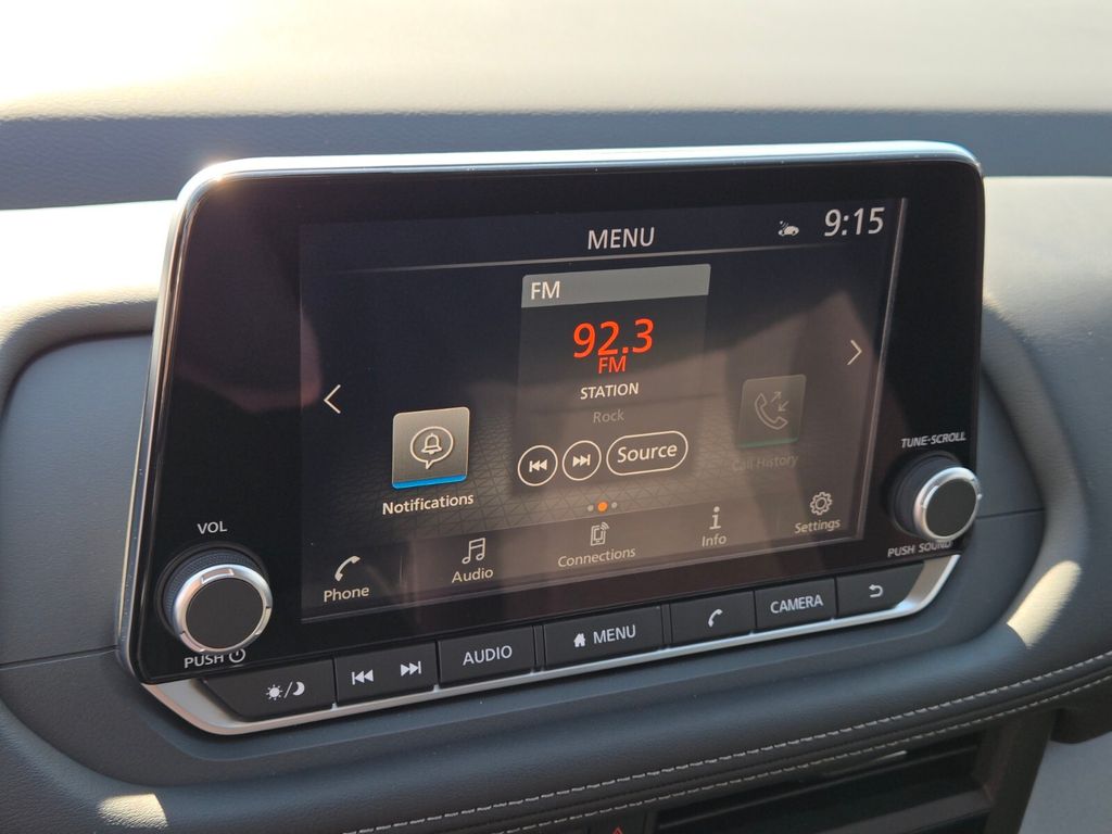 2025 Nissan Rogue SV photo 11