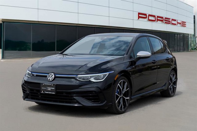 Pre-Owned 2023 Volkswagen Golf R 2.0 T 6SP