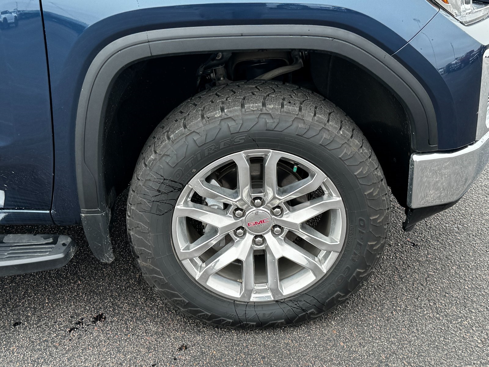 Used 2020 GMC Sierra 1500 SLT with VIN 1GTU9DELXLZ299384 for sale in Luverne, Minnesota