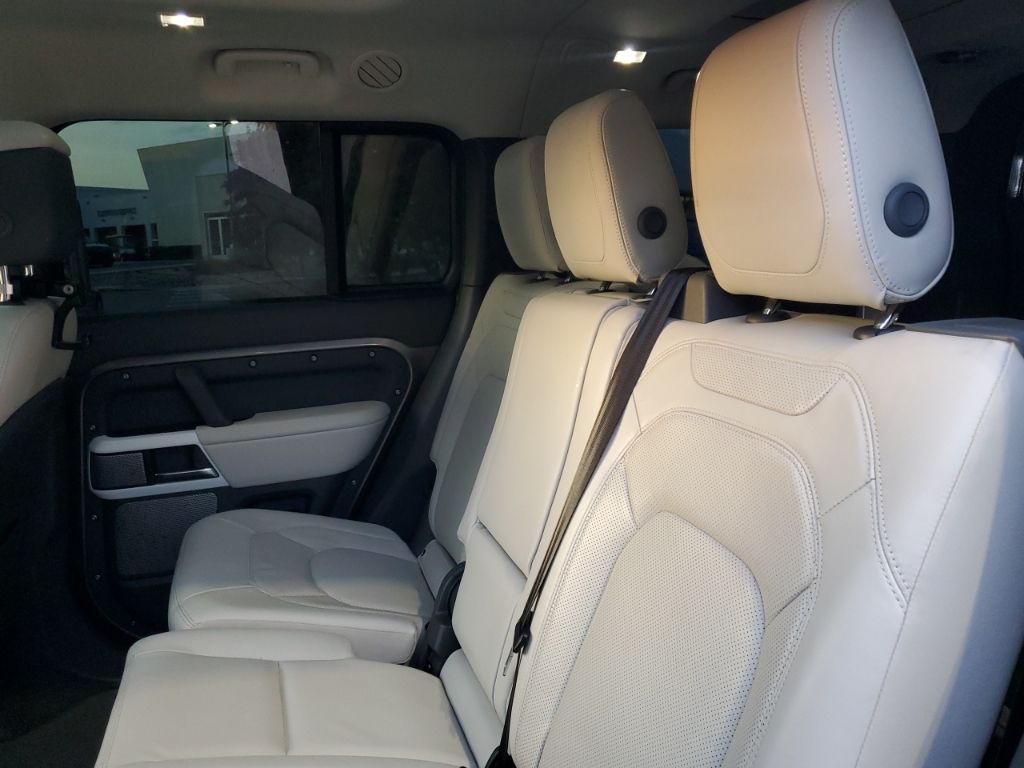 Eae5eef157ebaa81b065cb1e3a5d8e51