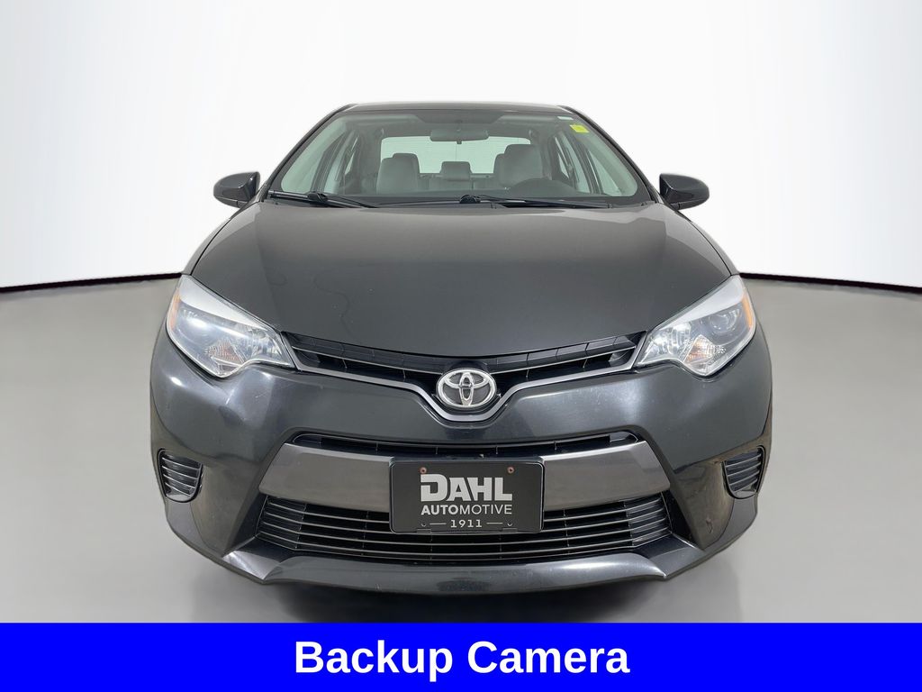 2016 Toyota Corolla LE photo 2