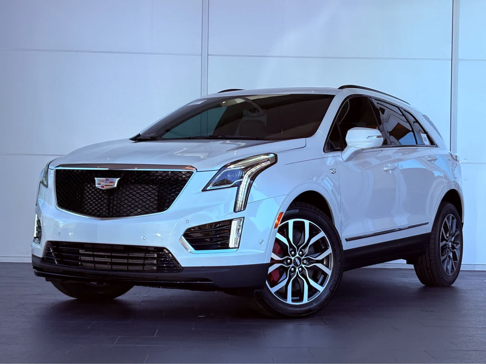 2025 Cadillac XT5 Sport's photo