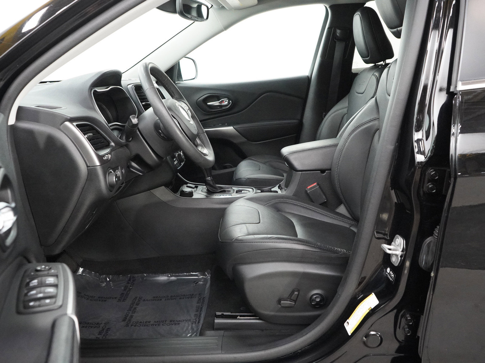 2021 Jeep Cherokee Altitude Latitude Lux photo 17