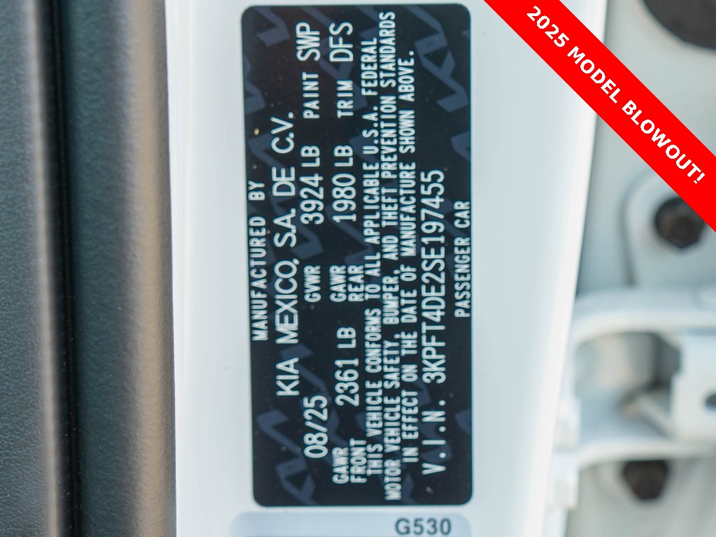 2025 Kia K4 LX photo 26
