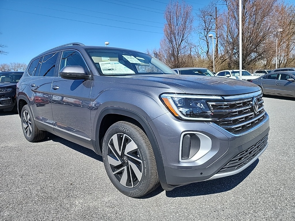 2025 Volkswagen Atlas SEL's photo