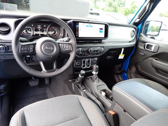 2025 Jeep Gladiator Sport S photo 14