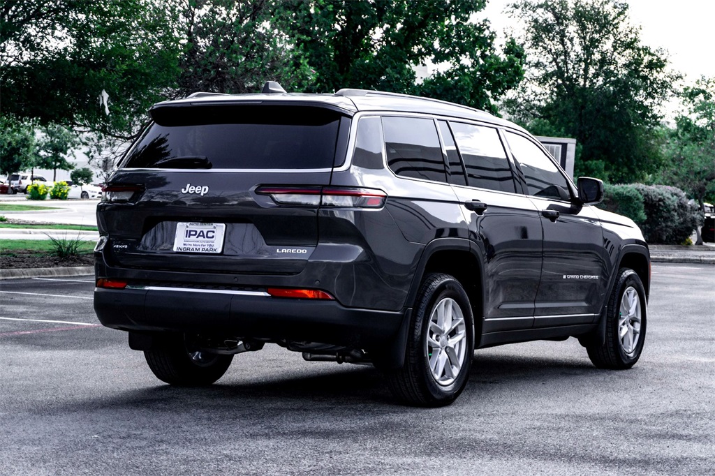 2025 Jeep Grand Cherokee Laredo X photo 4