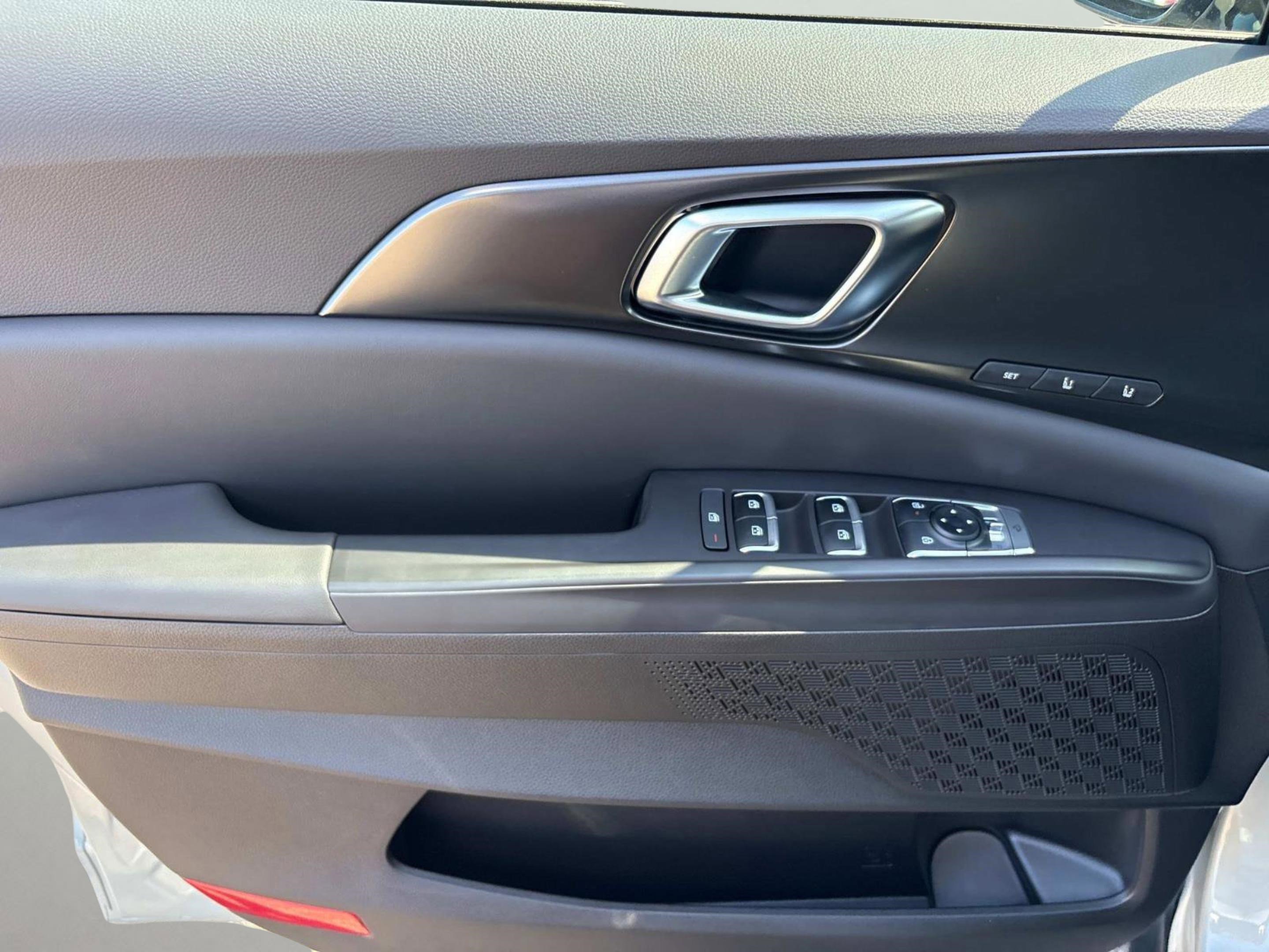 2026 Kia Carnival SX photo 20