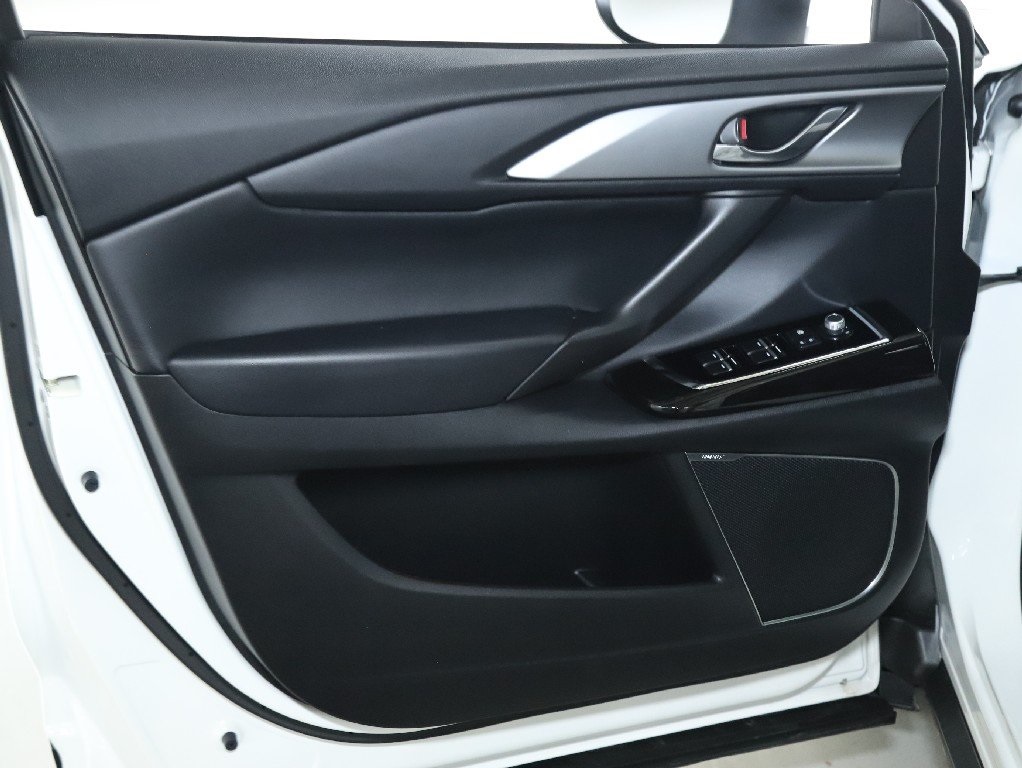2020 Mazda CX-9 Touring photo 16