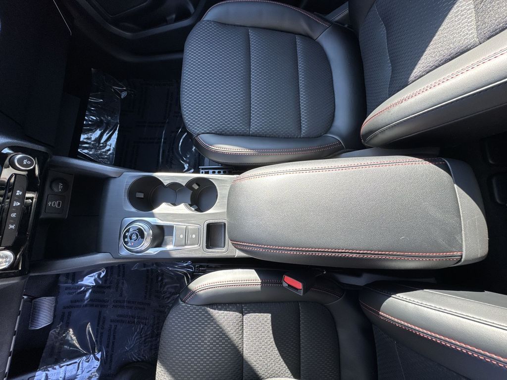 2026 Ford Escape ST-Line photo 21