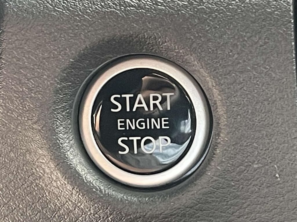 2025 Nissan Frontier PRO-4X photo 25