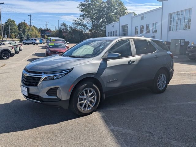 2024 Chevrolet Equinox LT photo 3