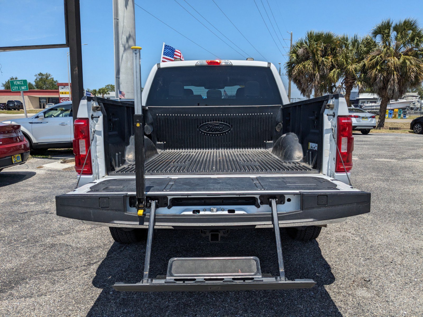 2022 Ford F-150 XLT photo 12