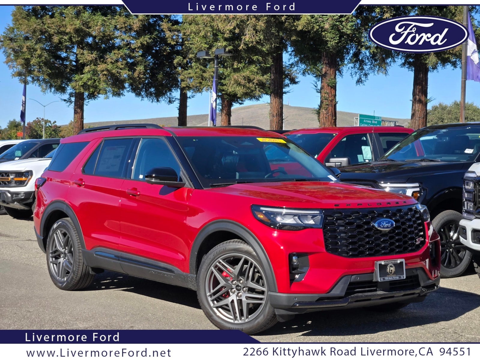 2025 Ford Explorer ST's photo