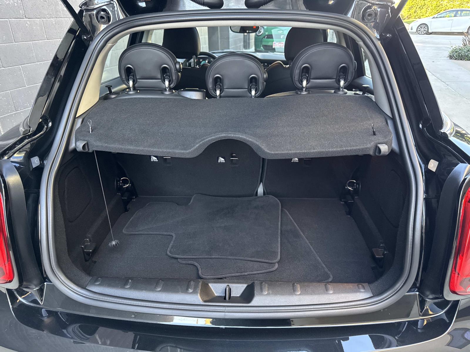 2023 Mini Cooper 4 Door Hardtop S photo 4