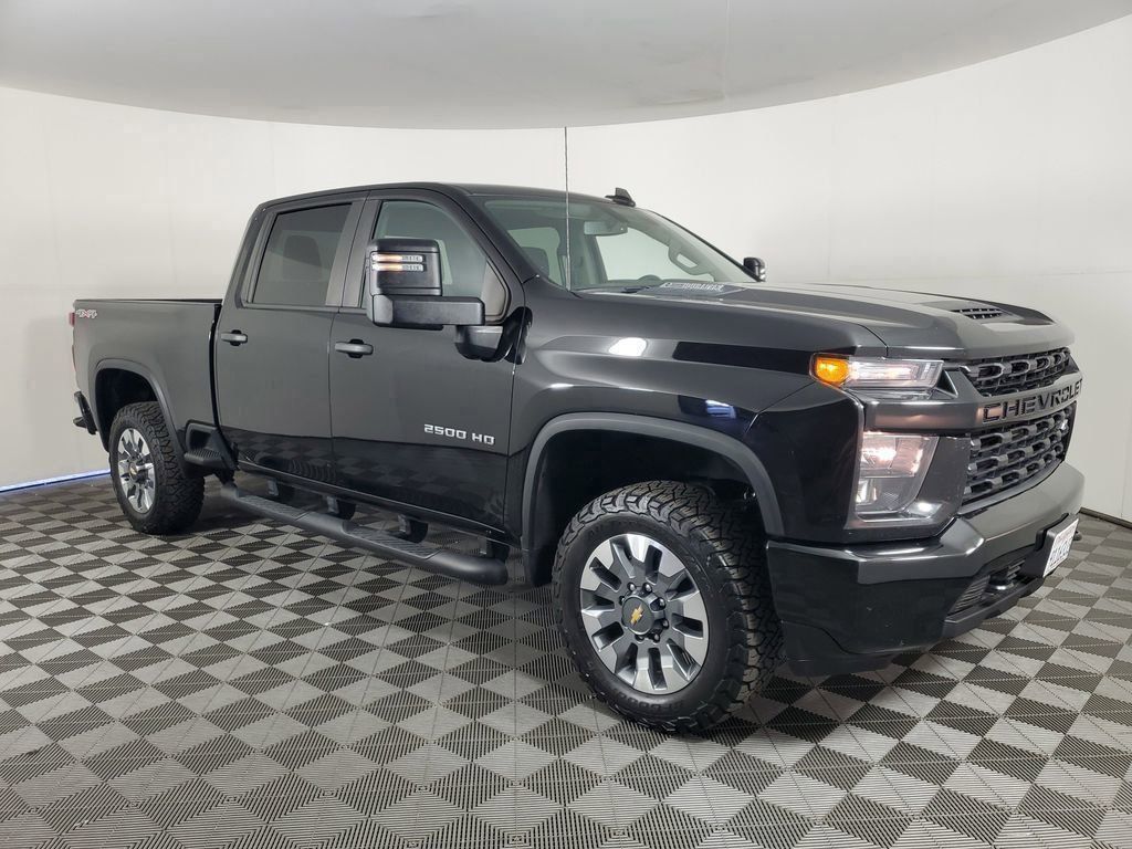 2022 Chevrolet Silverado 2500HD Custom photo 2