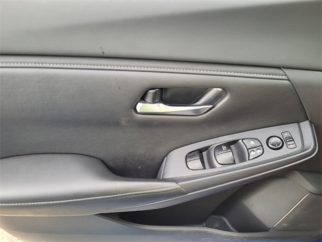 2023 Nissan Sentra SV photo 23