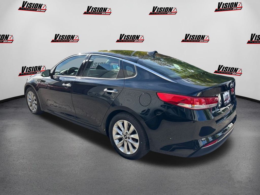 2016 Kia Optima EX photo 5