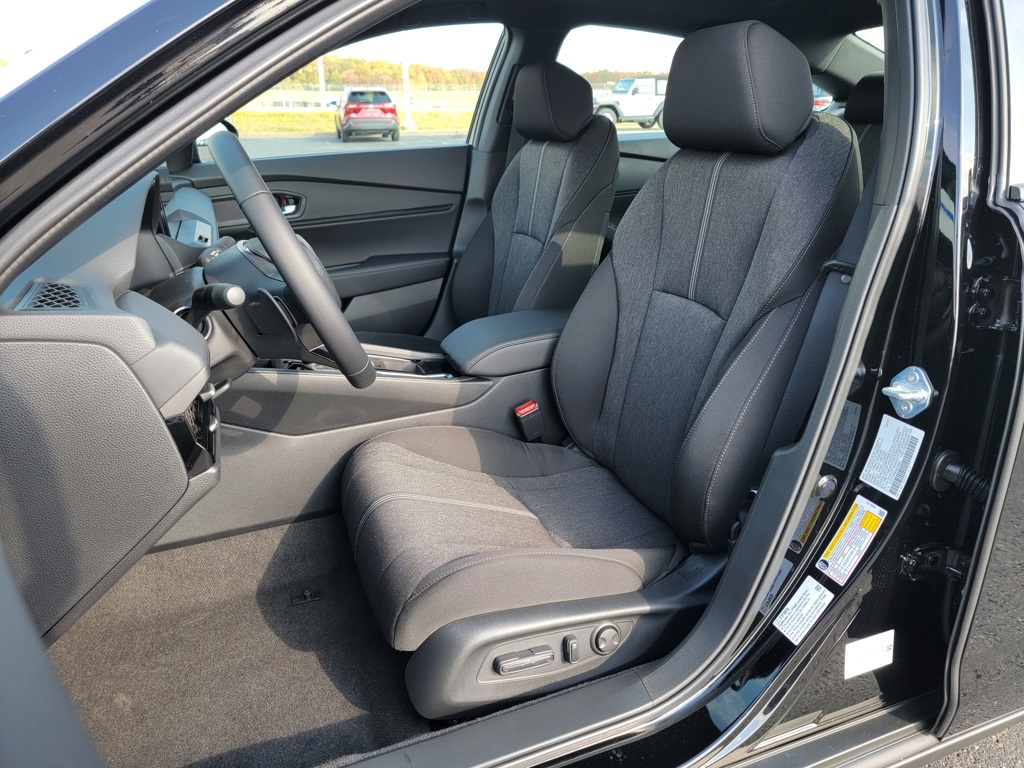 2025 Honda Accord Hybrid Sport photo 2