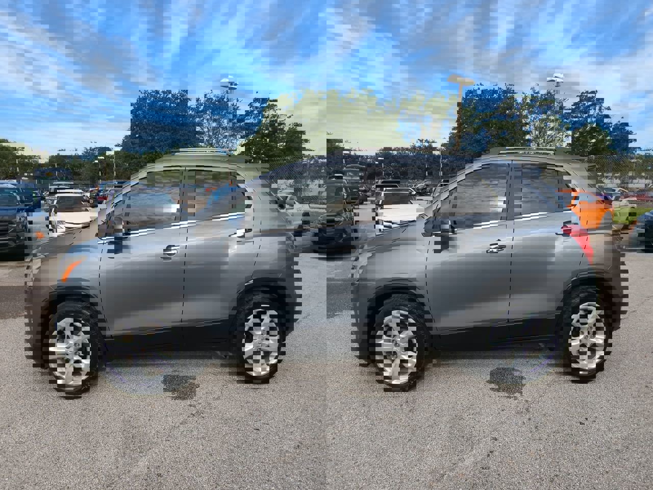 2015 Chevrolet Trax LTZ photo 2