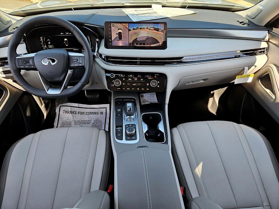 2026 Infiniti QX60 Luxe photo 10
