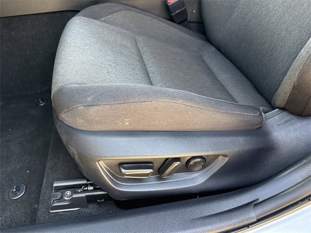 2025 Toyota Camry LE photo 12