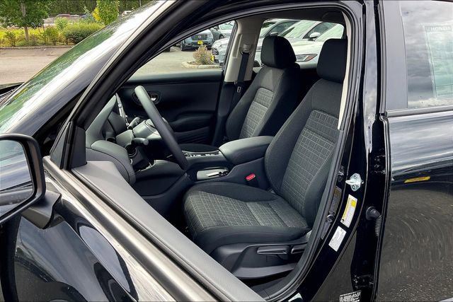 2026 Honda HR-V LX photo 4